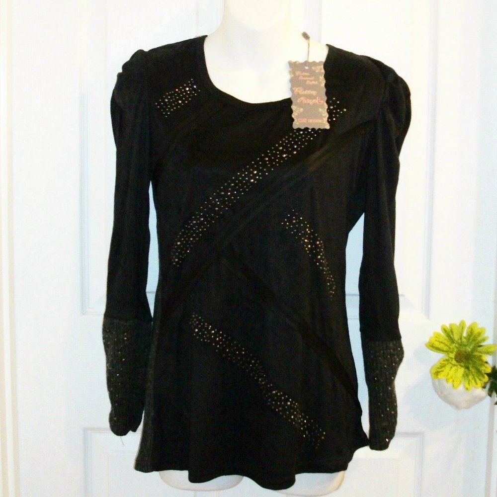 PRETTY ANGEL NWT Sz S Black & Gray Studded Knit Top Ruched Long Sleeves
